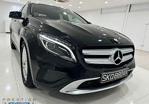 Mercedes Benz GLA200 Urban R18 BI Revcam 2015 Black